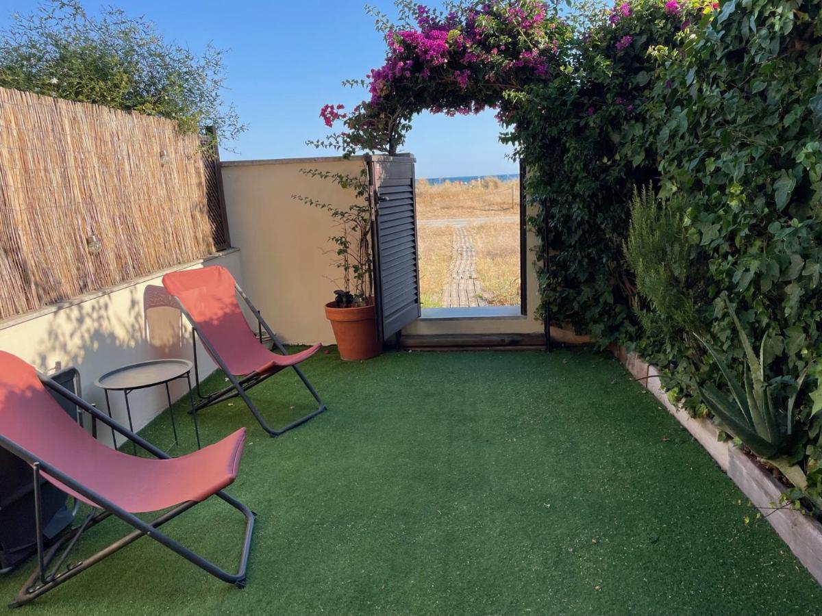 Beach Flat With Garden Castelldefels Dış mekan fotoğraf